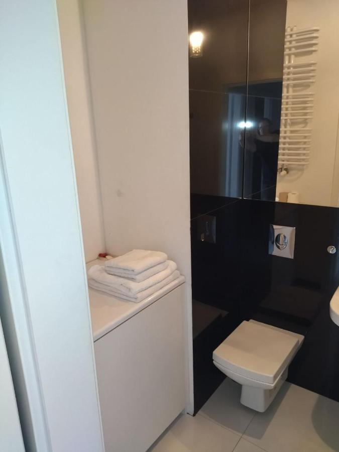 House4You Apartament Sakura Airport Chopin Varsóvia Exterior foto